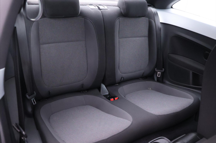 Volkswagen Beetle 1,2 TSI 77kW Design Serv.kniha