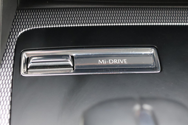 Mazda CX-60 3,3 D 187kW CZ Homura 1Maj DPH