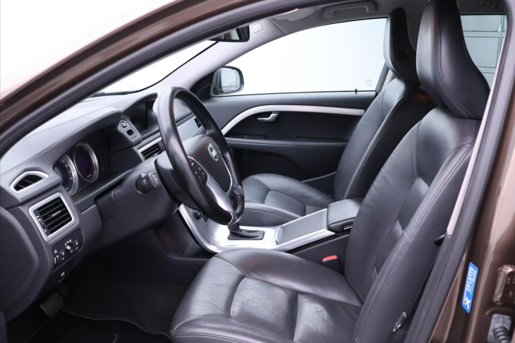 Volvo V70 2,4 D5 158 kW Summum