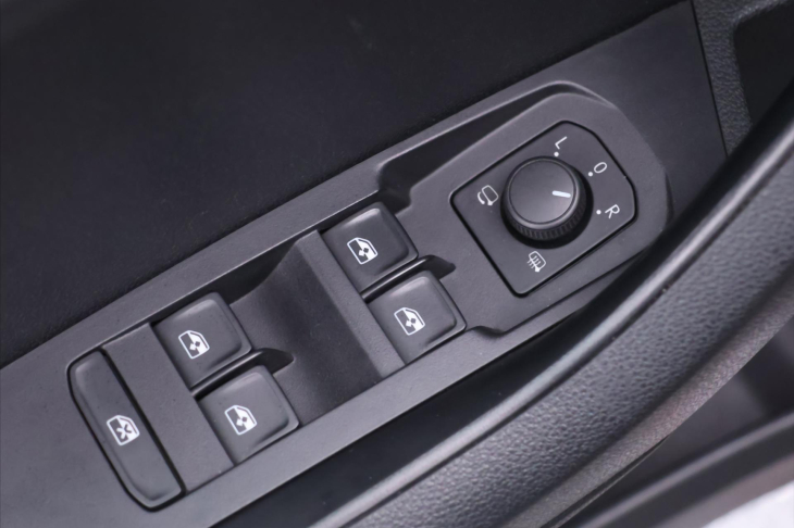 Škoda Karoq 2,0 TDI DSG DPH Ambition