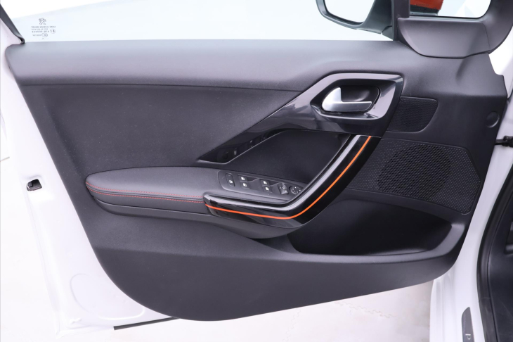 Peugeot 208 1,2 PT 81kW Roland Garros 1Maj