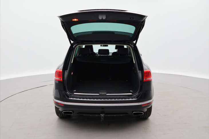 Volkswagen Touareg 3,0 TDI DSG 4M Exclusive 1.Maj