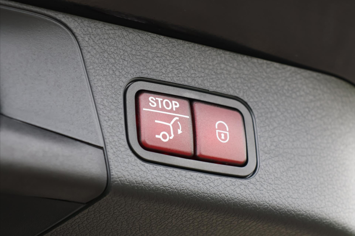 Mercedes-Benz GLB 2,0 220 4MATIC AMG Premium Plus