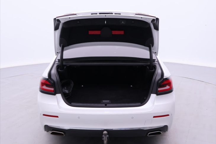 BMW Řada 5 2,0 530e xDrive 135kW CZ DPH