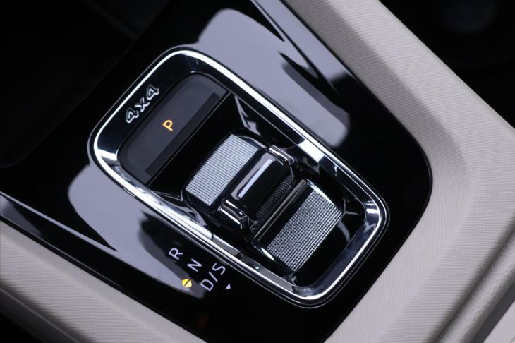 Škoda Octavia 2,0 TSI 140kW DSG 4x4 Style DPH