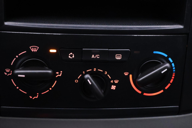 Peugeot Partner Tepee 1,6 VTI 88kW Family Panorama