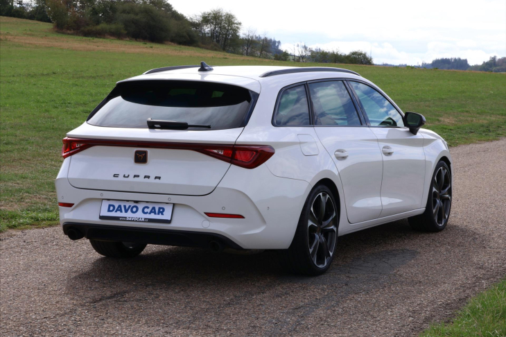 Cupra Leon 2,0 TSI 180kW Cupra DSG DPH ST