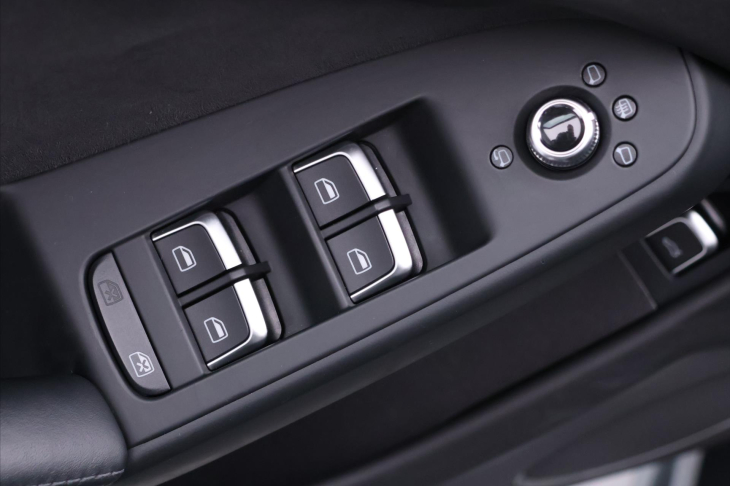 Audi RS 4 4.2 FSI V8 331kW 1.Maj Serviska