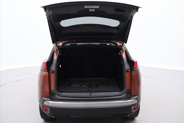 Peugeot 3008 1,5 Blue HDi 96kW Allure CZ