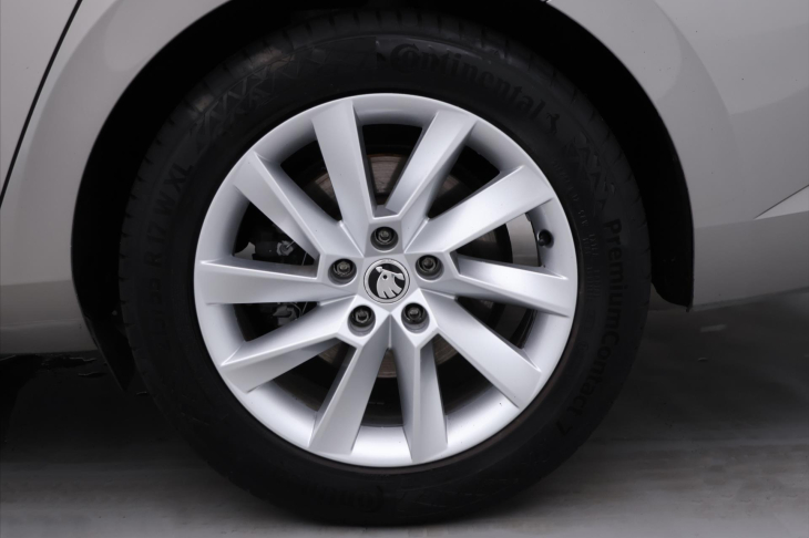 Škoda Superb 2,0 TDI DSG Style+ Kůže DPH