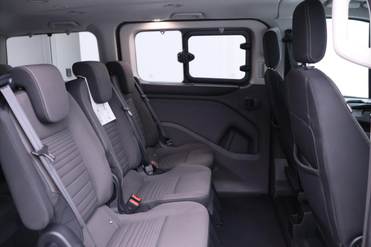 Ford Tourneo Custom 2,0 mHEV Titanium 8-Míst CZ