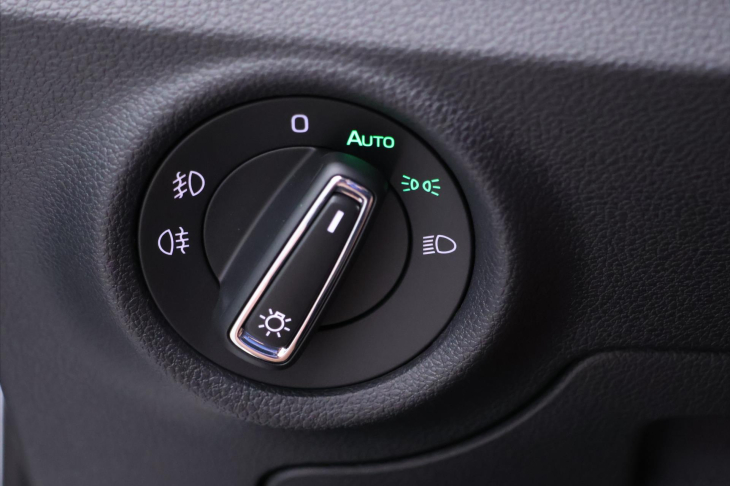 Škoda Kamiq 1,0 TSI Clever Virtual Navi DPH