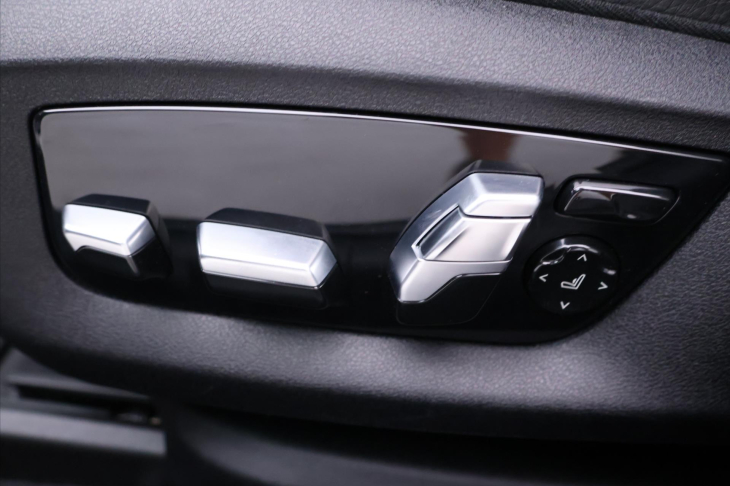 BMW Řada 5 2,0 530e xDrive 135kW CZ DPH