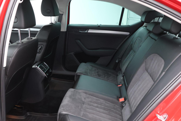 Škoda Superb 2,0 TDI 140kW CZ Style Kůže