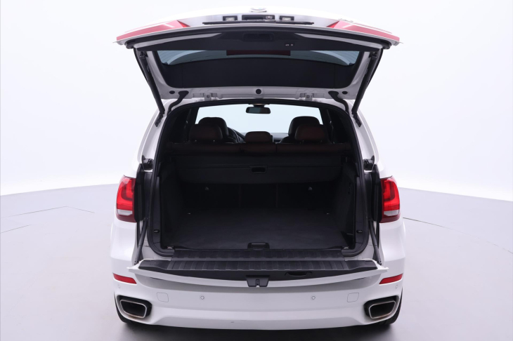BMW X5 3,0 40d 230kW xD CZ M Paket DPH
