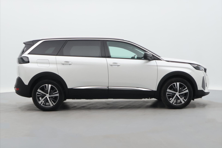 Peugeot 5008 1,2 PT 96kW Allure 7-Míst CZ