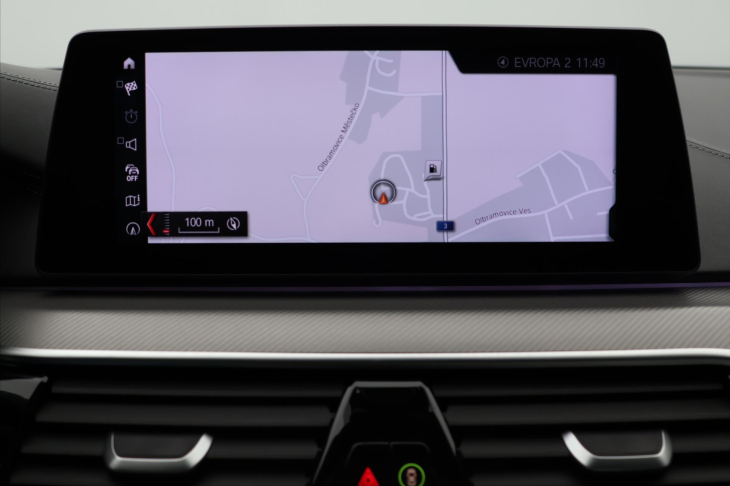 BMW M5 4,4 V8 441kW xDrive Individual DPH CZ