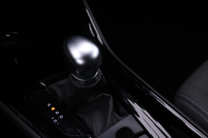 Toyota C-HR 2,0 E-CVT 112kW Executive