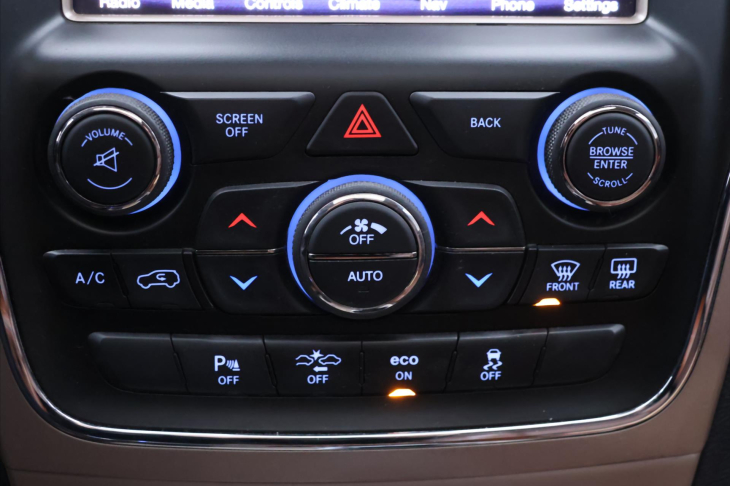 Jeep Grand Cherokee 3,0 CRDI 184kW CZ Summit DPH