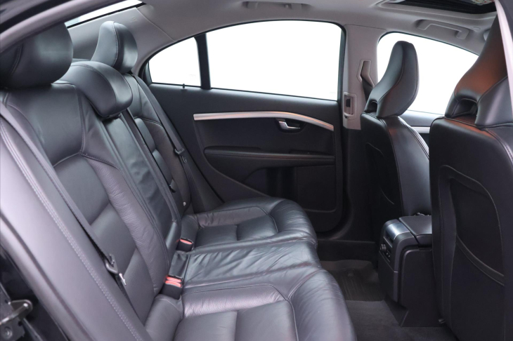 Volvo S80 2,4 D5 158kW DPH Aut.