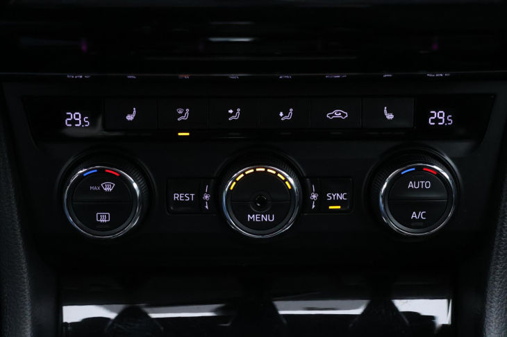 Škoda Superb 2,0 TDI 110kW Ambition CZ