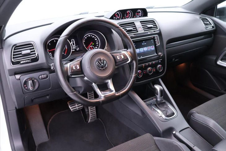 Volkswagen Scirocco 2,0 TDI 110kW DSG R-Line Xenon