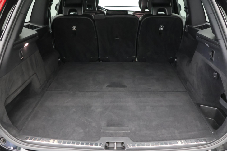 Volvo XC90 2.0 B6 220kW R-Design CZ Aut.