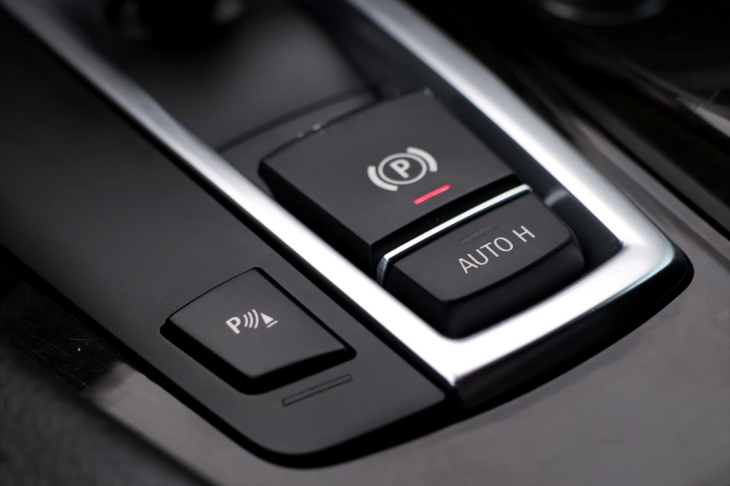 BMW Řada 5 3,0 535i 225kW Aut.klima Kůže