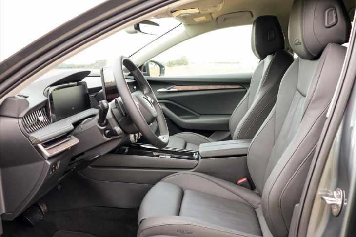 Škoda Superb 2,0 TDI DSG Laurin&Klement DPH