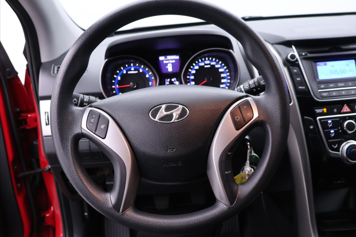 Hyundai i30 1,4 CVVT 73KW ENTRY CZ Serv.k.