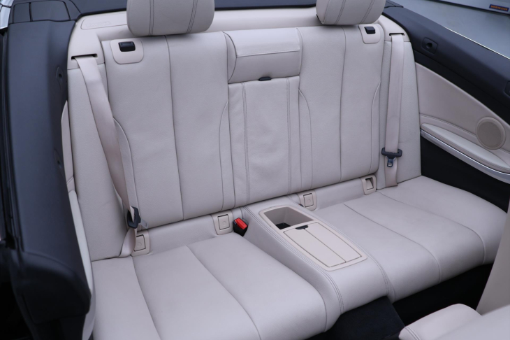 BMW Řada 4 2,0 135 kW Modern Line Cabrio