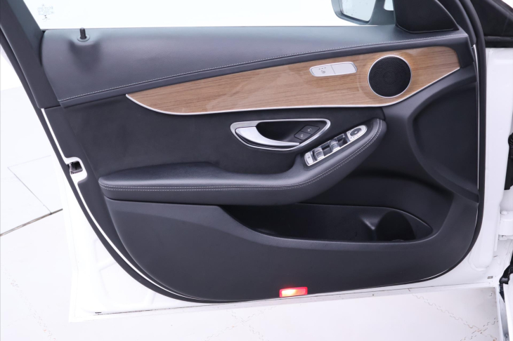 Mercedes-Benz Třídy C 2,2 250d 150kW Aut. LED