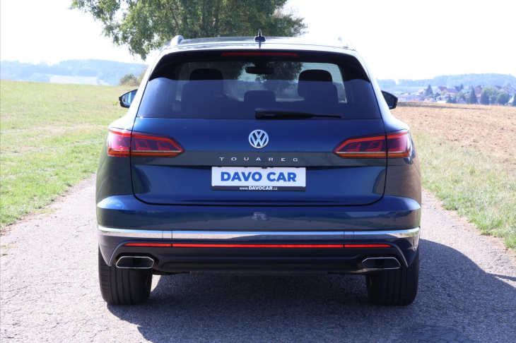 Volkswagen Touareg 3,0 TDI 210kW 4M LED DPH CZ
