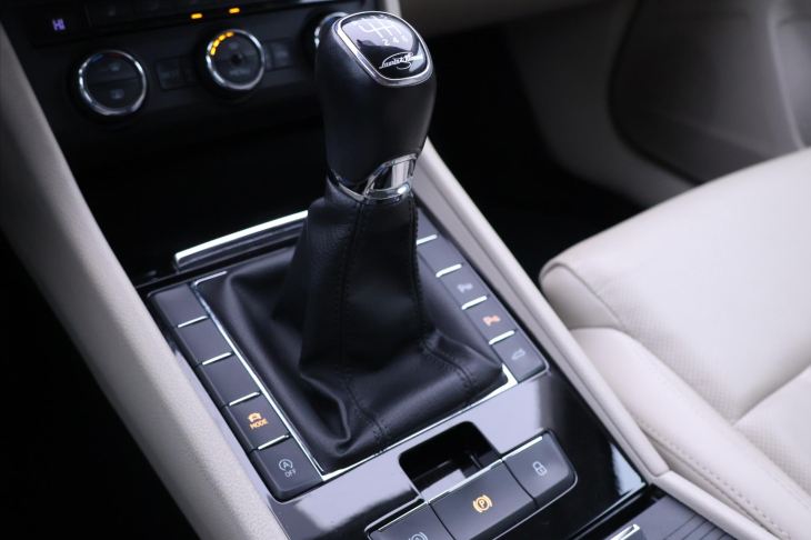 Škoda Superb 2,0 TDI 110kW L&K CZ