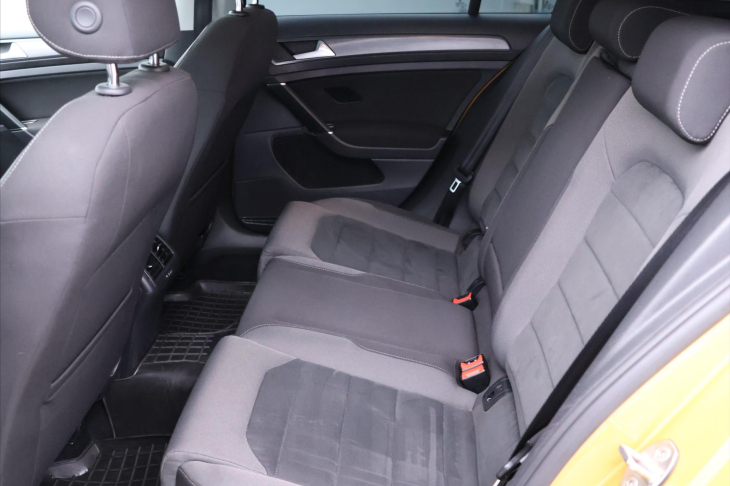 Volkswagen Golf 1,4 TSI 92kW CZ Highline LED