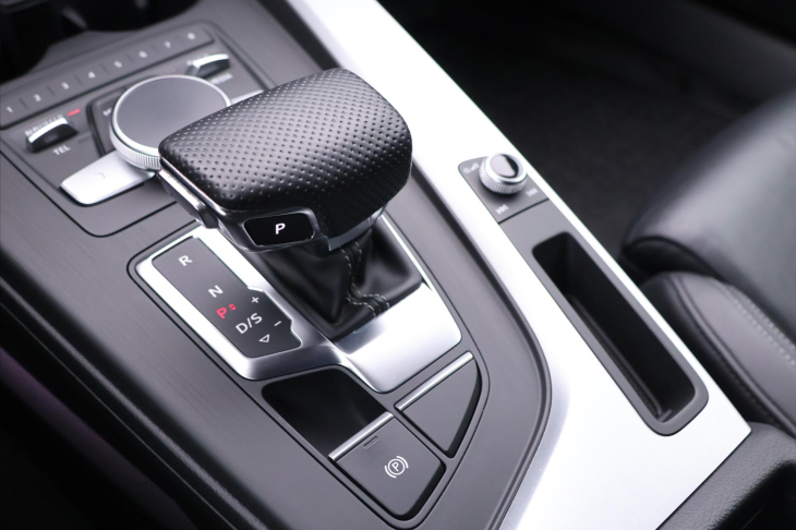 Audi A5 3.0 TDI 210kW quattro DPH CZ