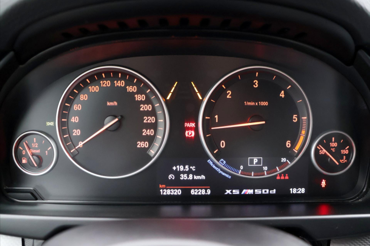 BMW X5 3,0 M50d 280kW xDrive Aut. CZ