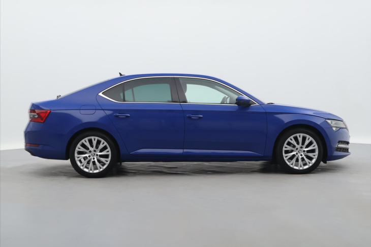 Škoda Superb 2,0 TDI Virtual Matrix Webasto