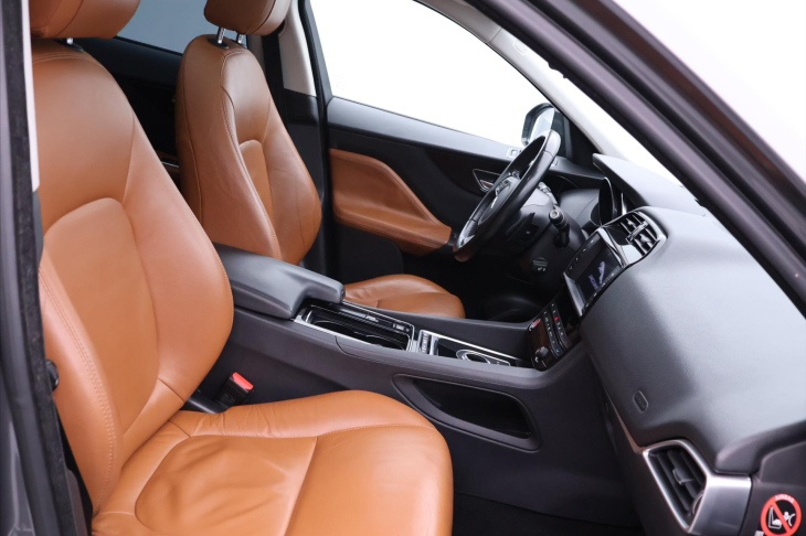 Jaguar F-Pace 2,0 132kW Auto Panorama 20d