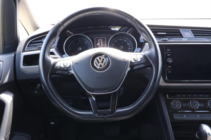 Volkswagen Touran 2,0 TDI 110kW DSG LED 1.Maj.