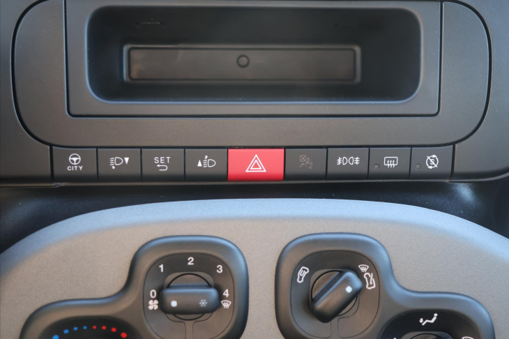 Fiat Panda 1,0 i Hybrid Cross Klima DPH