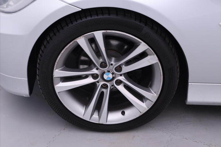 BMW Řada 3 2.0 320i 110kW Aut. Xenon