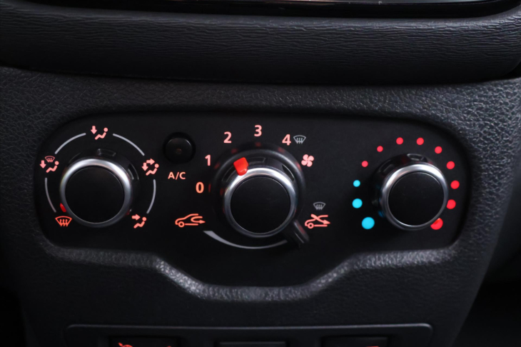 Dacia Lodgy 1,6 SCe 75kW 7-Míst CZ Tažné