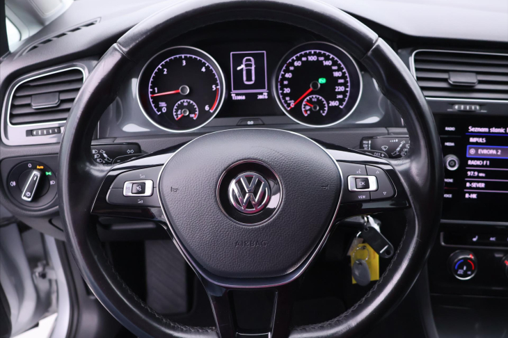 Volkswagen Golf 2,0 TDI 110kW DSG 1.Maj. DPH