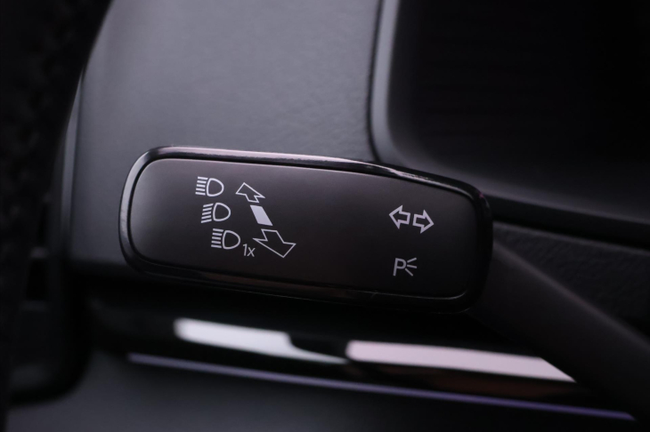 Škoda Karoq 2,0 TDI 4x4 DSG Sportline CZ