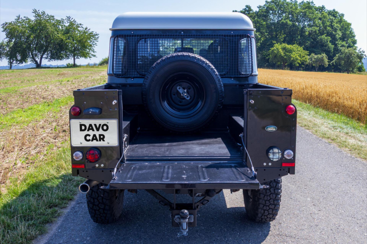 Land Rover Defender 2,2 TD Crew Cab Nový motor