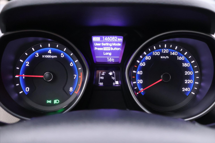 Hyundai i30 1,6 GDi 99kW CZ Trikolor Plus