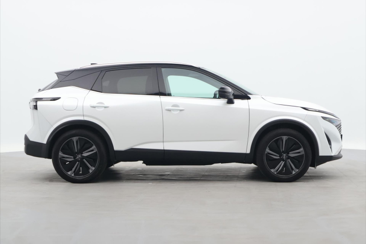 Nissan Qashqai 1,3 DIG-T 116kW Tekna 4WD CZ Záruka