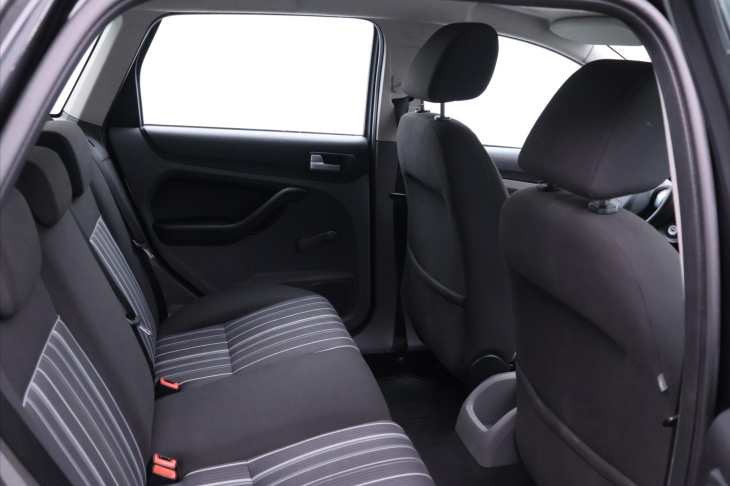 Ford Focus 1,4 i 59kW Tažné STK 05/27