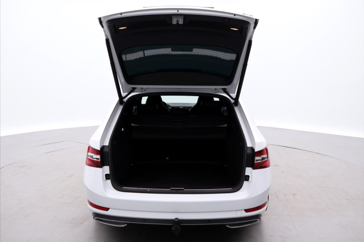 Škoda Superb 2,0 TDI DSG 4x4 Sportline